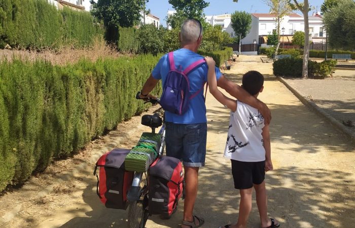 Un abuelo rumbo a Dakar.